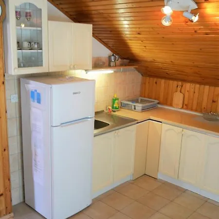 Spacious Seaview 2-Bed Apartment In Marina